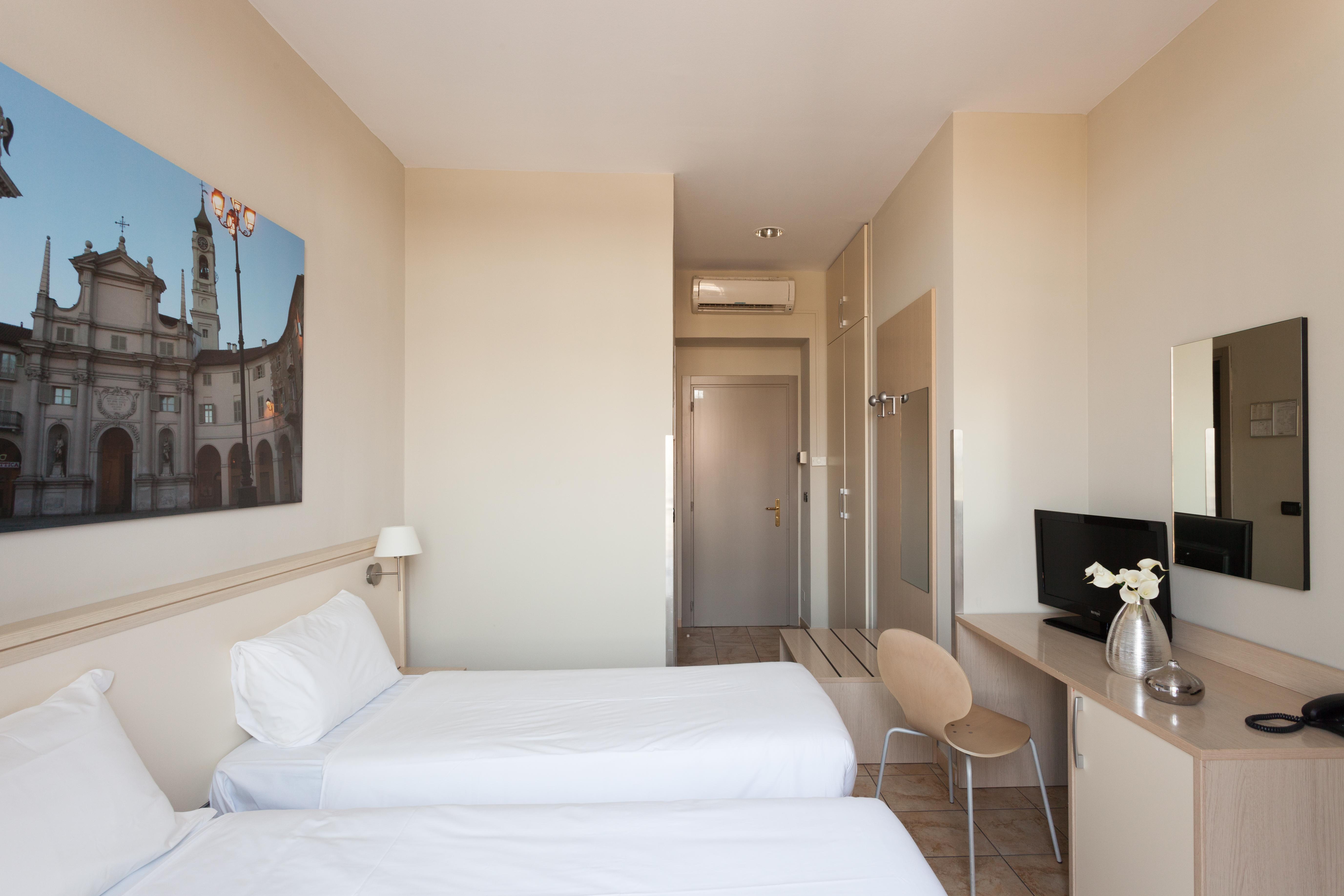Best Quality Hotel Dock Milano Turijn Buitenkant foto